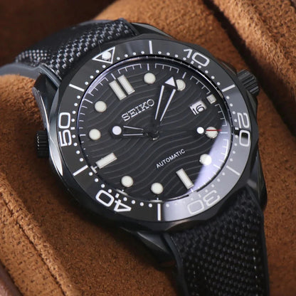 SEIKOMASTER BLACK TRIPLE BLACK